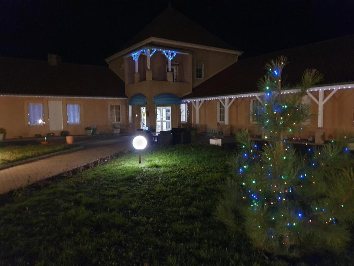 Hotel Saint Odilon Клюні Екстер'єр фото
