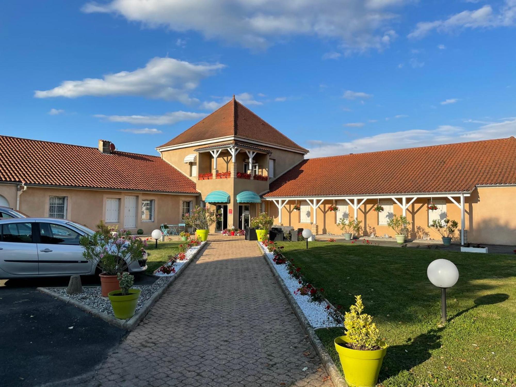 Hotel Saint Odilon Клюні Екстер'єр фото